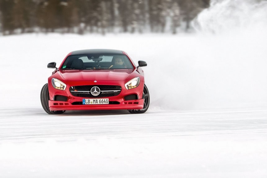 Лед и привод: Леонид Голованов слетал в Швецию на зимние курсы водительской Академии AMG