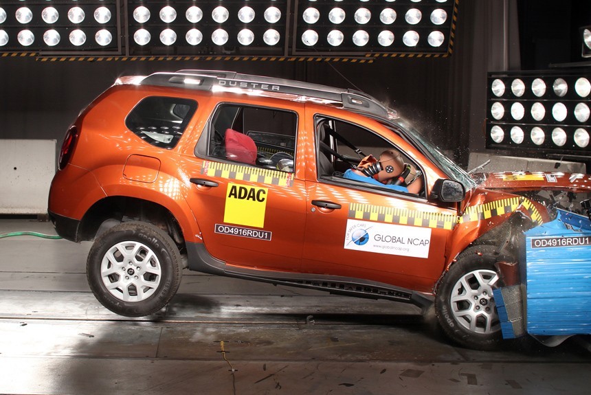 Краш-тест Рено Duster по версии Global NCAP признан провальным Краш-тест Рено Duster по версии Global NCAP признан провальным