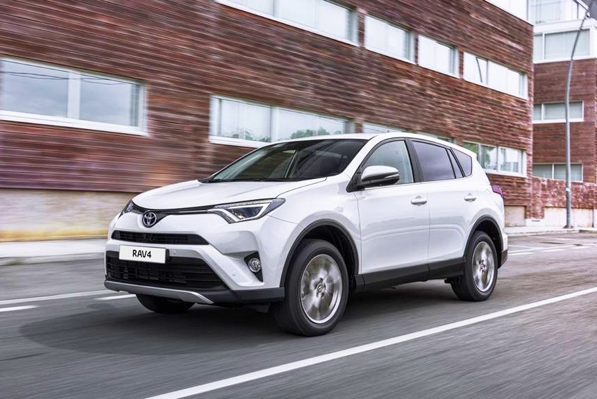 Toyta RAV4: измененные комплектации и возвращение турбодизеля Toyta RAV4: измененные комплектации и возвращение турбодизеля