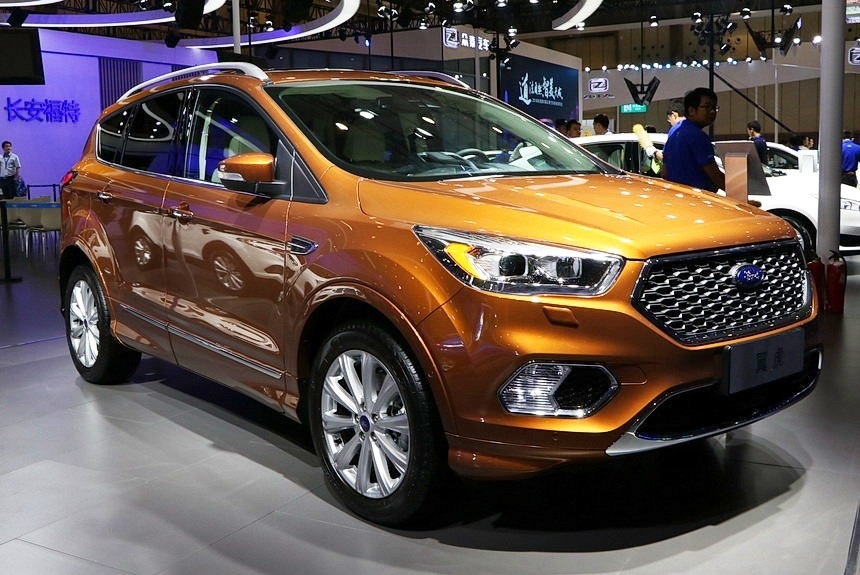 Обновленный Ford Kuga примерил большой экран